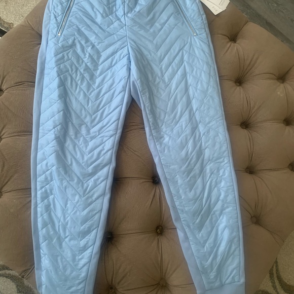 Nwt Apres quilted jogger - Picture 4 of 6